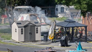 Une roulotte entièrement brûlée au Camping Domaine de la Rivière