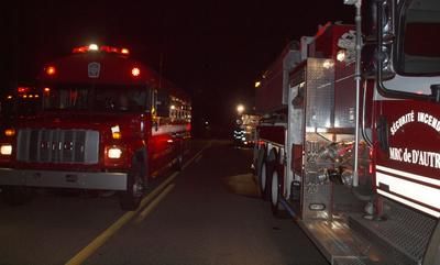 Quelques photos de l'incendie sur la route 347 à St-Norbert. Photo : Mario Durieux.