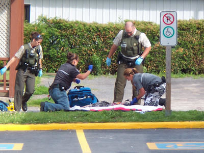 Un homme a été atteint d'un projectile à la jambe au terme d'une poursuite policière  à St-Gabriel-de-Brandon dans Lanaudière, jeudi, en fin d'après-midi.