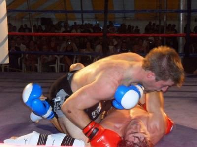 350 personnes pour le premier gala de combats extrêmes