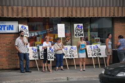 Une grève à la Librairie Martin de Joliette.
