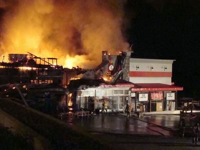 Vidéo : Une quincaillerie de Rawdon brûle