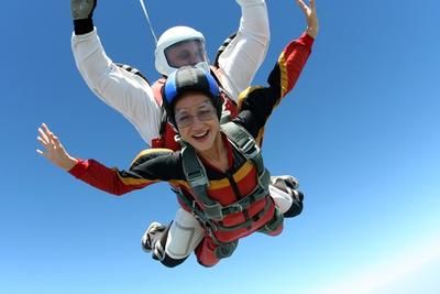 Web Résolution - CANOE USE ONLYParachute, chute libre, saut en tandemParachute, free fall, tandem jumpSHUTTERSTOCK