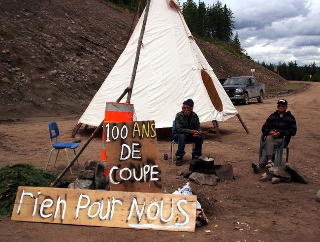 Les Atikamekws lanaudois songe sérieusement à ériger des barricades comme leur semblable de la Haute-Mauricie afin de protéger une partie de leur territoire de la coupe forestière si leur parole n’est pas prise en compte.