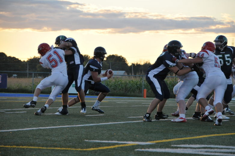 Les Triades de Lanaudière ont remporté leur premier match de la saison 16-15 contre les Cheminots de Saint-Jérôme.