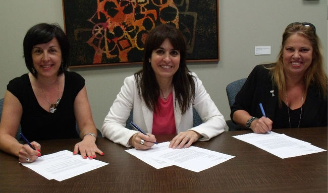 Véronique Hivon et les ambassadeurs lanaudois sensibilisent les élus municipaux de la région