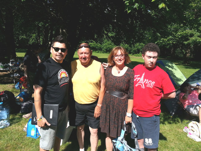 Yannick Dubé, Richard Moar, initiateur de la marche, Flavie Trudel et son fils Daniel