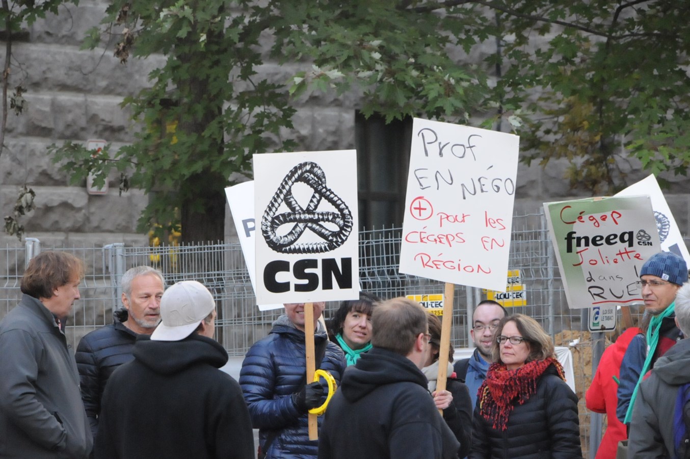 Cégep de Joliette: un premier piquetage symbolique