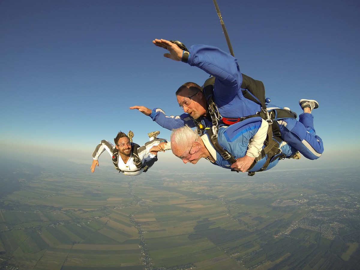 Un record Guiness à l'école de parachutisme Voltige