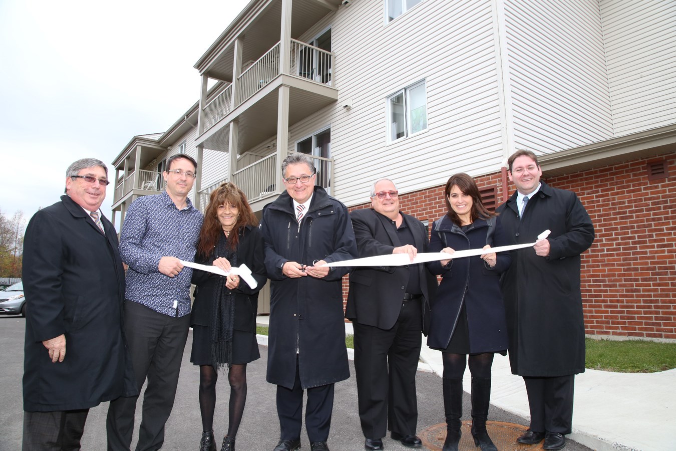 Inauguration officielle du complexe d'habitation Investissons dans la vie