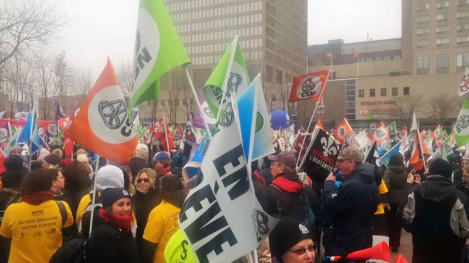 Le Front commun manifeste lors de la journée de grève nationale