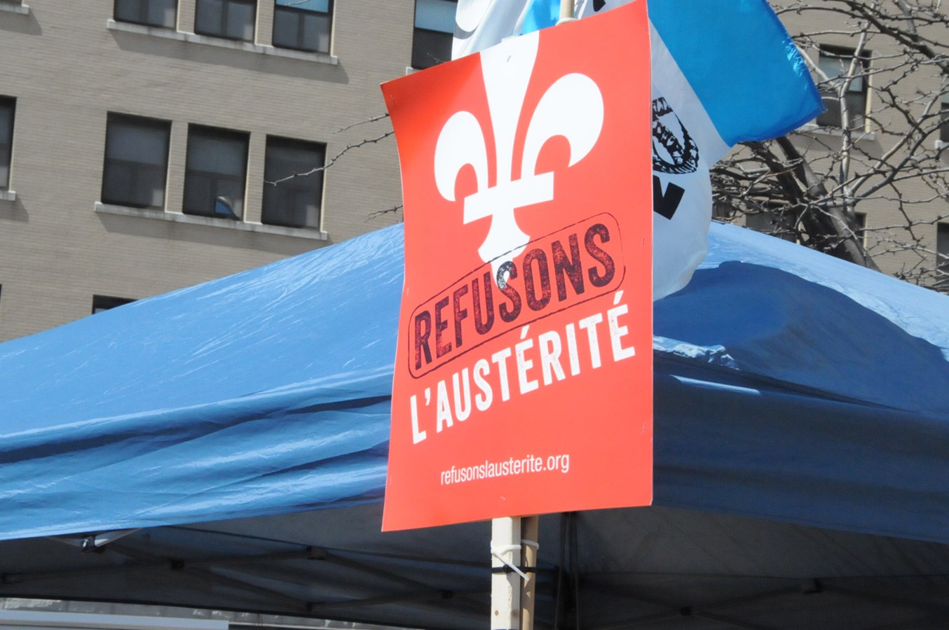 Manifestation devant le CHRDL
