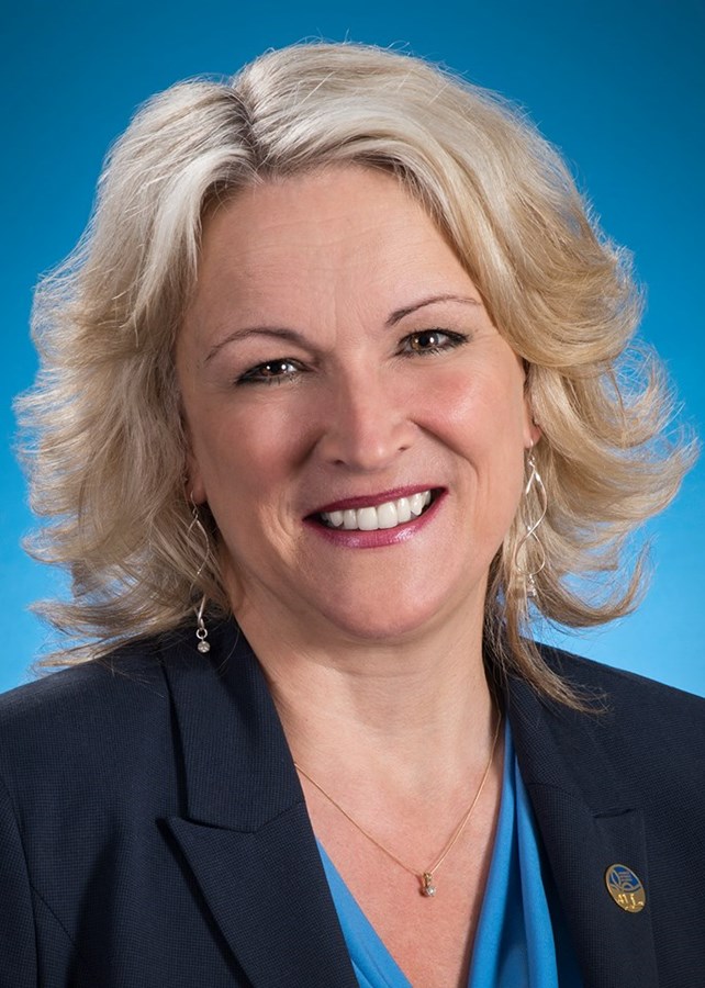 Lise Thériault en visite dans Lanaudière