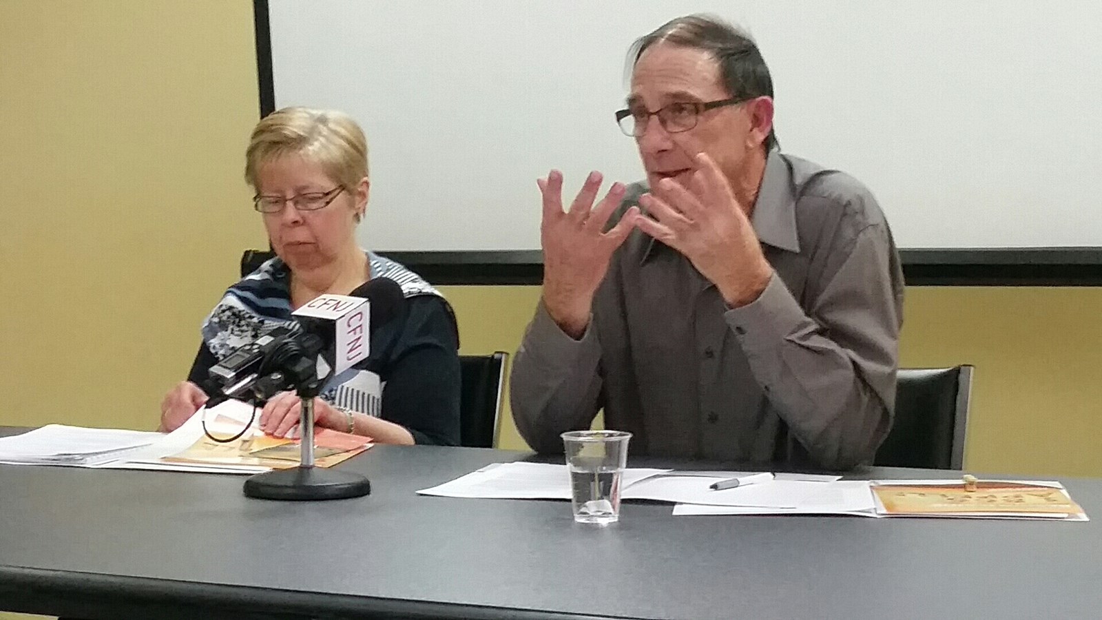 Joyce Lawless et Michel Pilon, lors du point de presse, le 18 janvier.