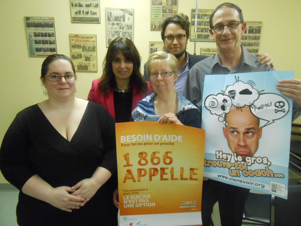 De gauche à droite: Patricia Bonin (intervenante), Véronique Hivon (députée provinciale de Joliette), Joyce Lawless (directrice-générale du CPS Lanaudière), Gabriel Sainte-Marie (député fédéral de Joliette) et Michel Pilon (président du CPS Lanaudière).