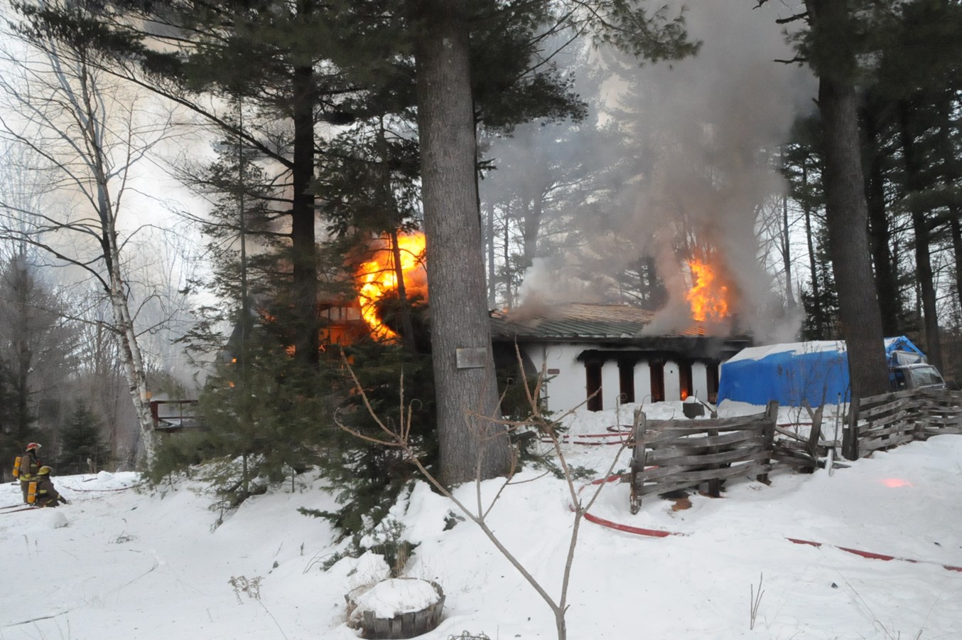 Un incendie rase une maison à Saint-Charles-Borromée
