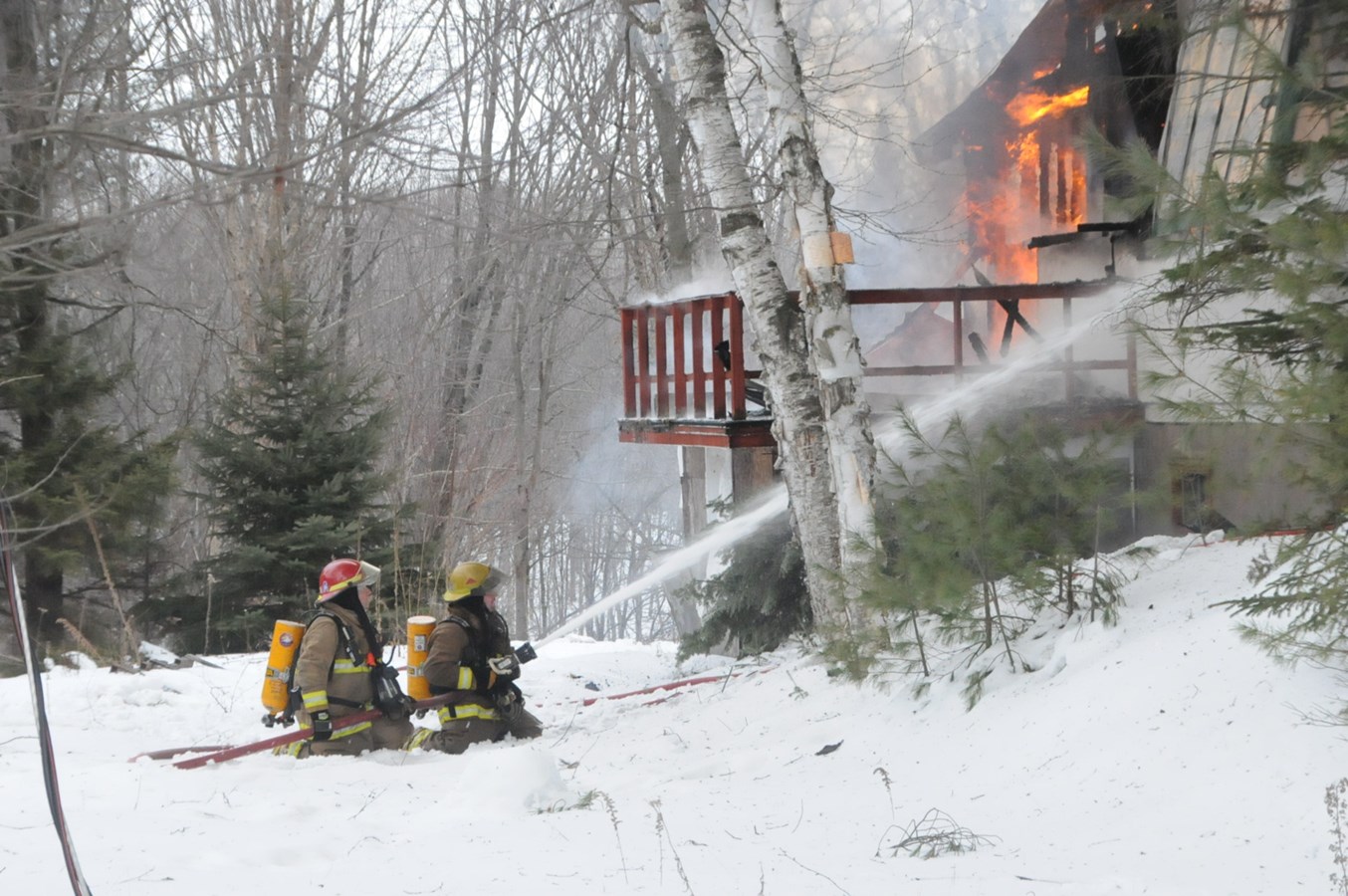 Un incendie rase une maison à Saint-Charles-Borromée