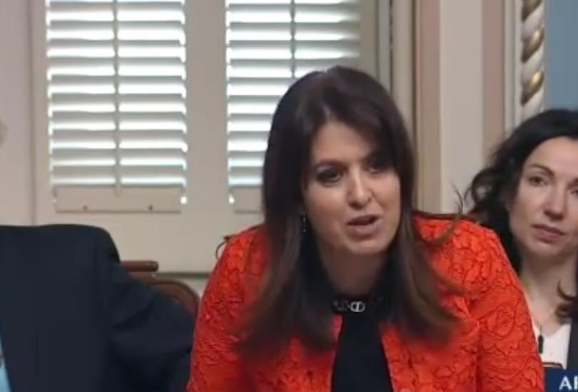 Véronique Hivon interpelle le ministre Gaétan Barrette