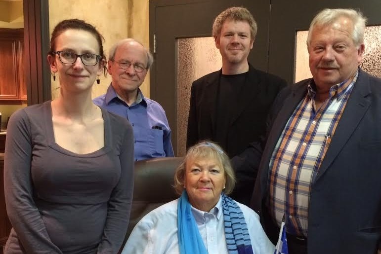 Le nouveau conseil d'administration de la SNQL est formé de Stéphanie Poirier, Gilles Loyer, Pascal Parent et le nouveau président Roger Gaudet. Assis: Claire Juneau