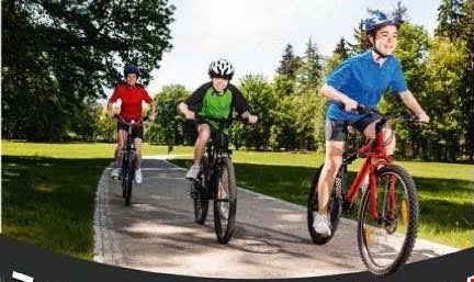 À vélo en famille pour le Rallye des parcs à Notre-Dame-des-Prairies