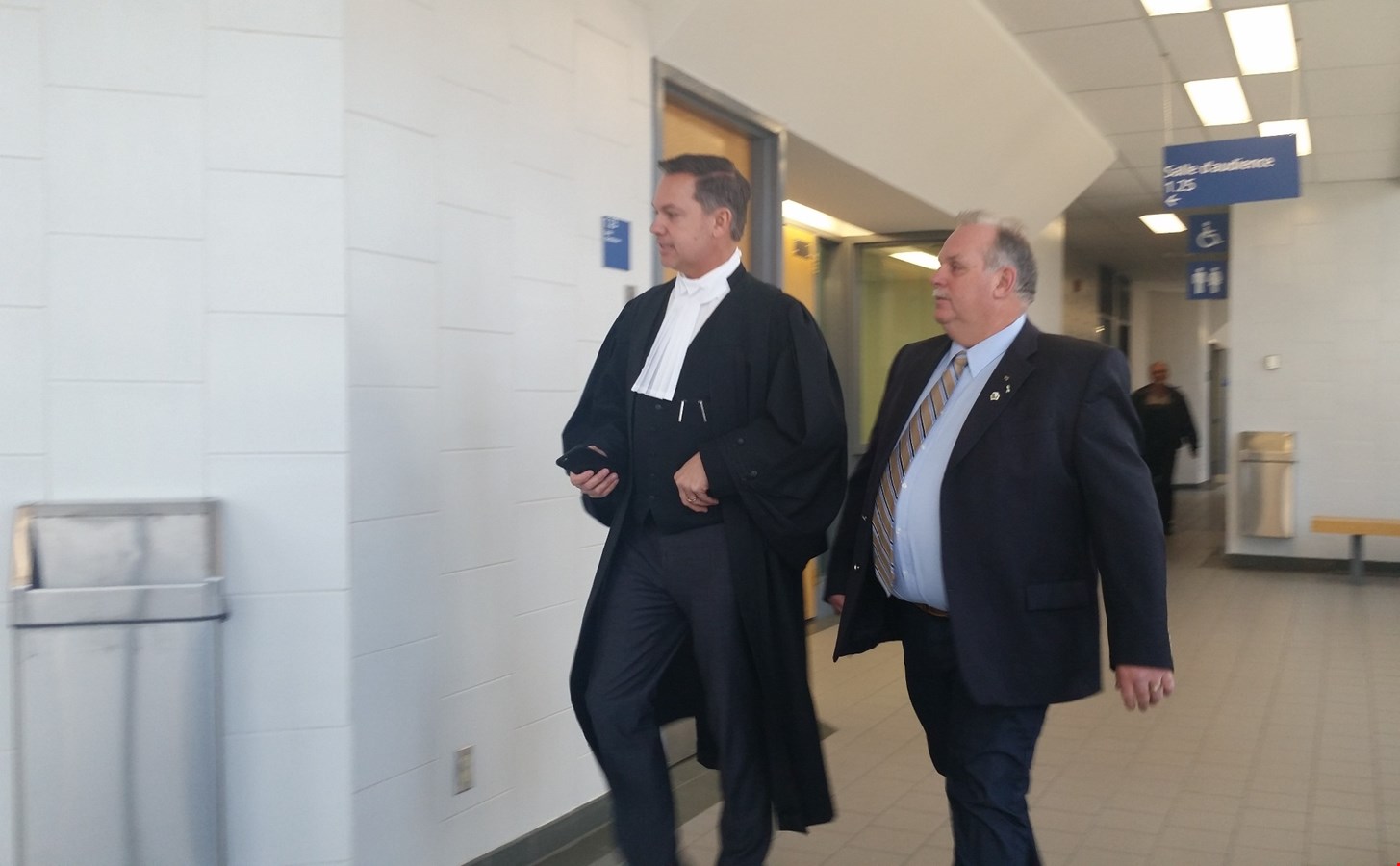 Marcel Jetté (à droite) en compagnie de son avocat Me Conrad Lord.