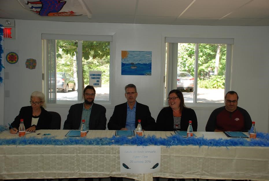 De gauche à droite, Marie-Jacques Rouleau (conférencière), Gabriel Ste-Marie (Député fédéral de Joliette), Stéphane Crytes (président du CA de Cyber-Cible), Marie-Pierre Giroux (coordonnatrice de Cyber-Cible) et Christian Perreault (coordonnateur de M3-MultiMédiaMatawinie)