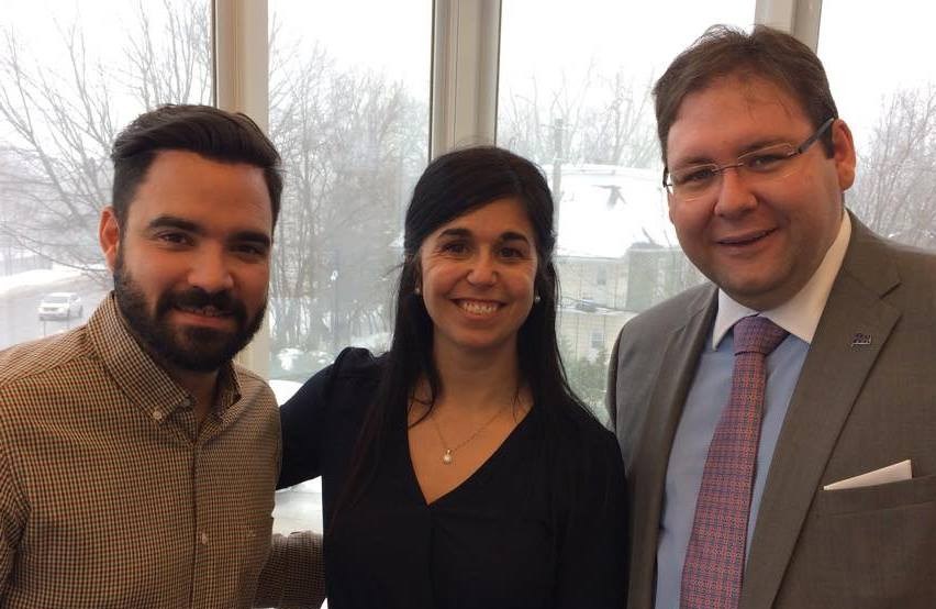 M. Alexandre Despatie, porte-parole, Mme Annie Loyer de l'organisation et M. Pierre-Luc Bellerose, conseiller politique au cabinet de la vice-première ministre et ministre responsable de la région de Lanaudière