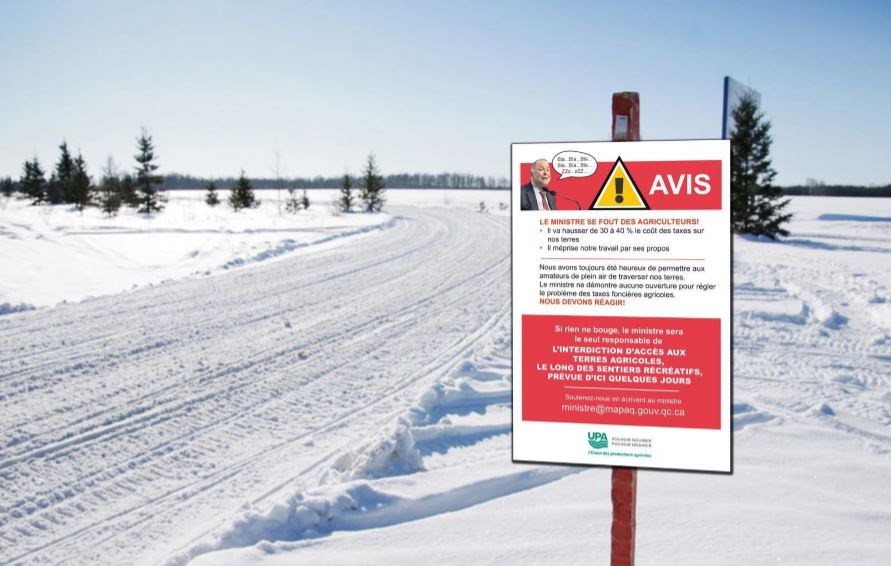 Installation d’affiches sur les sentiers VHR pour dénoncer la réforme au programme de crédit de taxes foncières agricoles
