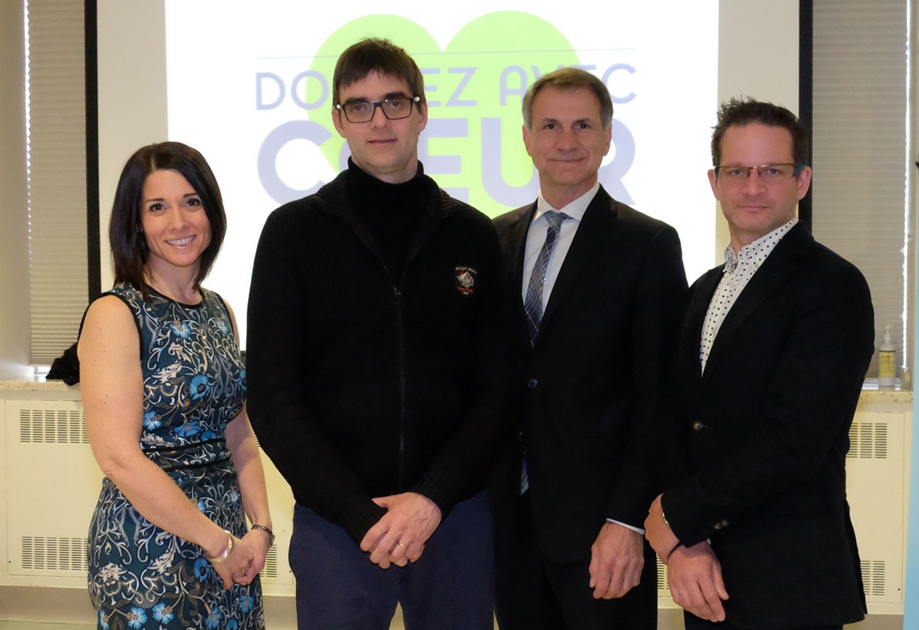 Caroline Martel, directrice générale de la fondation, Dominique Morneau, conférencier-invité et psychologue organisationnel, Daniel Castonguay, président-directeur général du CISSS de Lanaudière, Alain Caron, président du conseil d’administration de la fondation