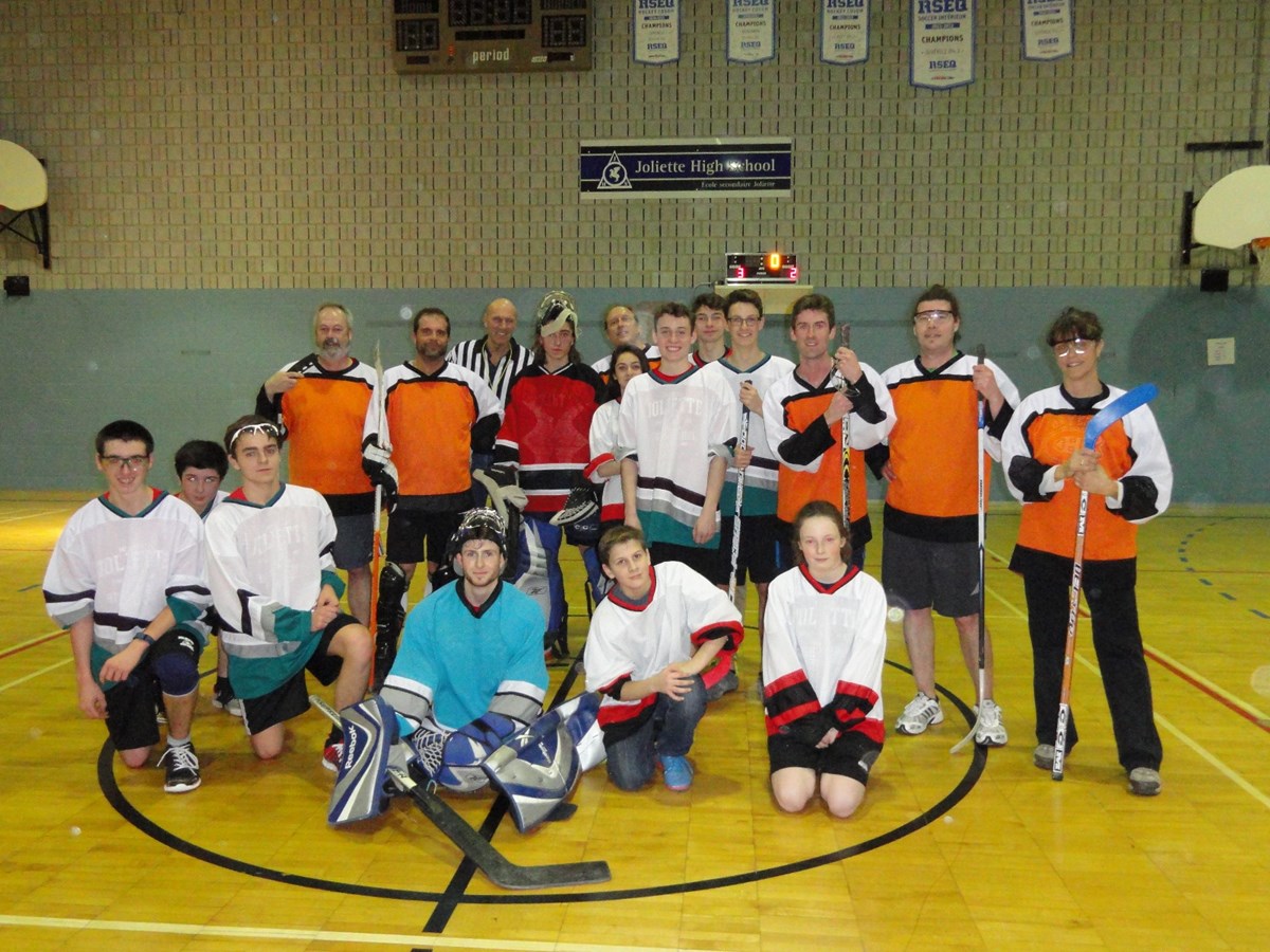 Midi sportif parents-élèves organisé au gymnase du Joliette High School