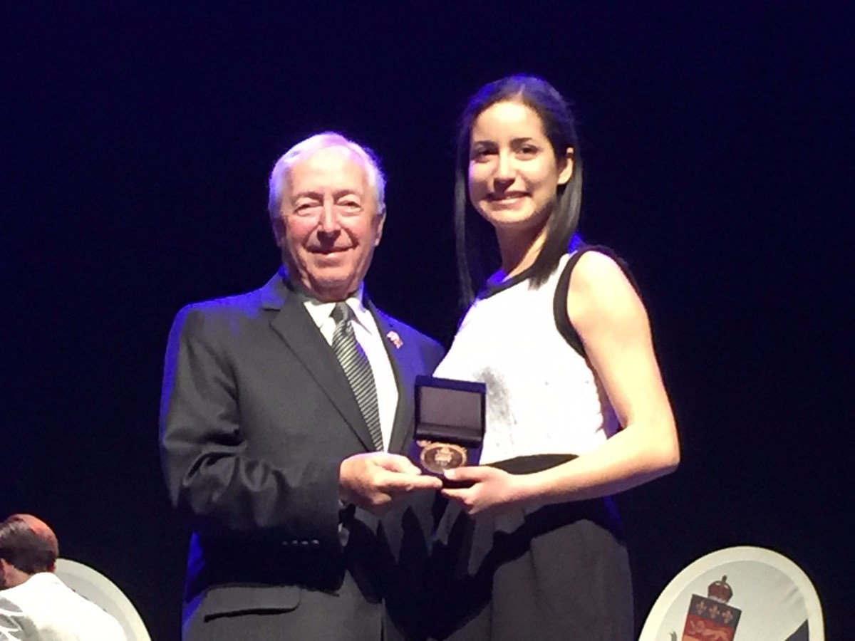 Remise des médailles du Lieutenant-gouverneur pour la jeunesse 2017 Distinction honorifique pour cinq étudiants du Cégep régional de Lanaudière