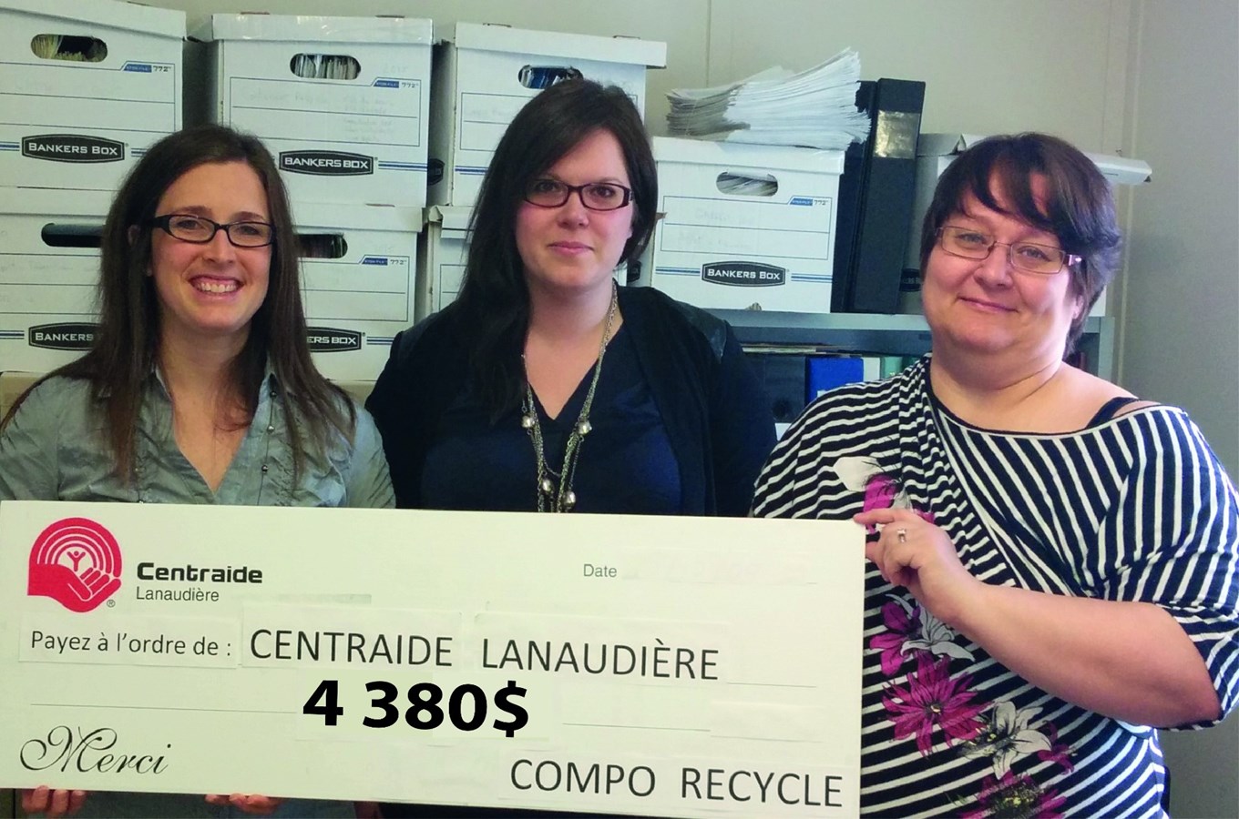 Mme Martine Jean, coordonnatrice de la campagne et des communications, Mme Suzanne Hébert, assistante comptable et Mme Ghislaine Du Nord, responsable des communications 
 