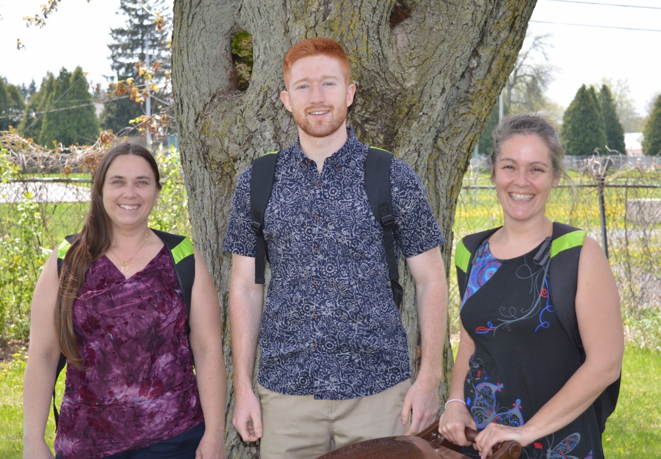 Nancy Damphousse, Gabriel Lavallée et Karine Saucier, membres de la Patrouille verte de la MRC de D’Autray.