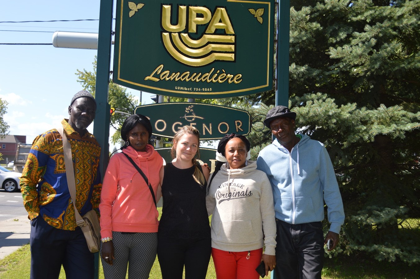 Les producteurs agricoles de Lanaudière accueillent des paysans d’Haïti et du Sénégal sur leurs terres pour un stage technique