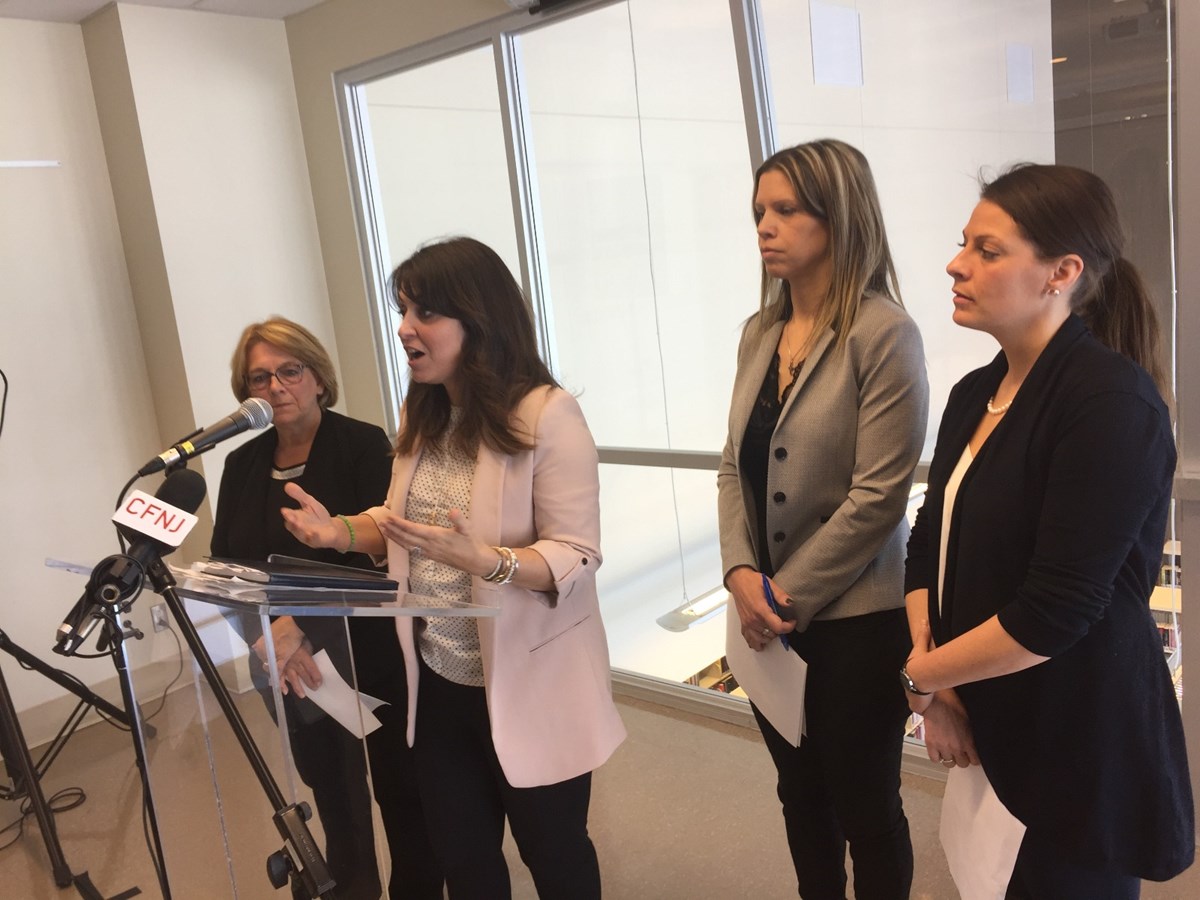 Véronique Hivon interpelle la ministre régionale, Lise Thériault au sujet de la fermeture de plusieurs services à Notre-Dame-des-Prairies