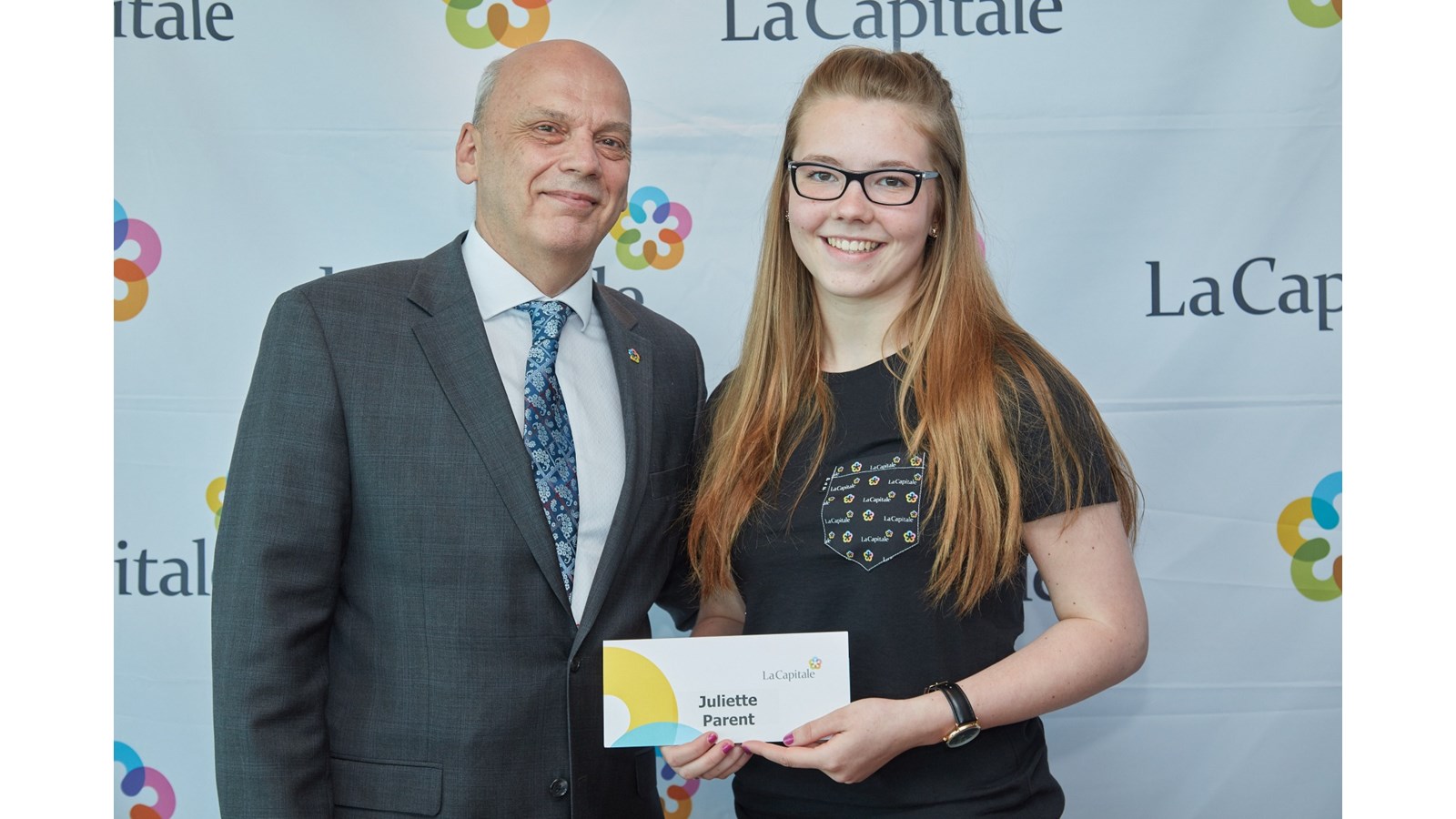 L'étudiante et athlète, Juliette Parent, reçoit une bourse de 4000 $