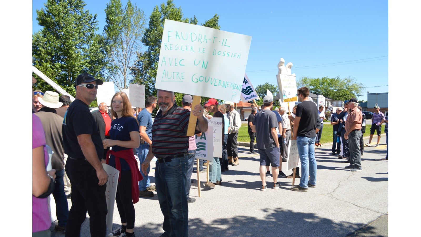 Les producteurs agricoles en ont assez des taxes foncières agricoles