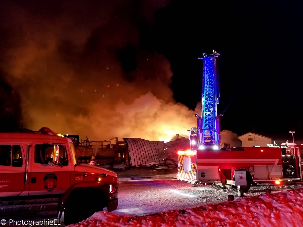 Le premier magasin de centre de rénovation Patrick Morin détruit par le feu