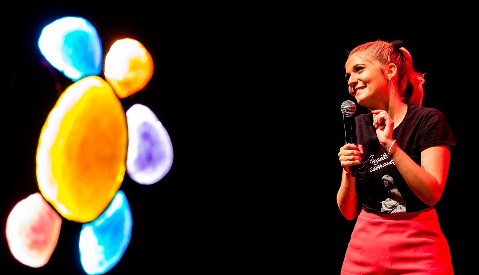 L'humoriste enfant-roi Rosalie Vaillancourt en stand-up à Joliette le 19 décembre