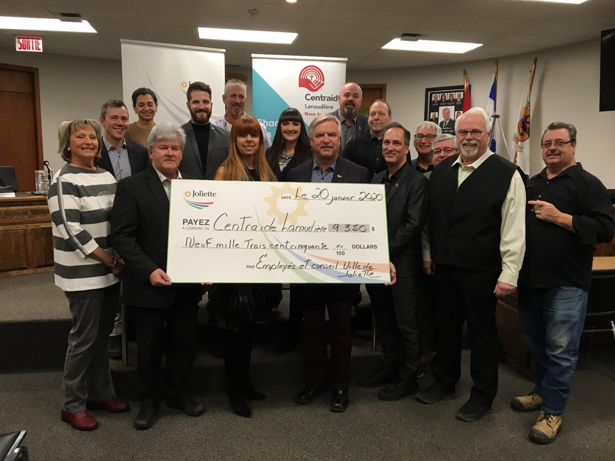 La somme record de 9350$ a été remise par la Ville de Joliette à Centraide Lanaudière, qui a pour mission d’améliorer la qualité de vie des gens, notamment les plus vulnérables.