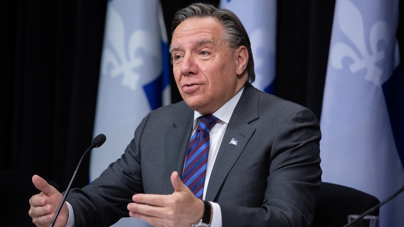Zones rouges: encore 4 semaines de mesures sanitaires imposées, annonce Legault