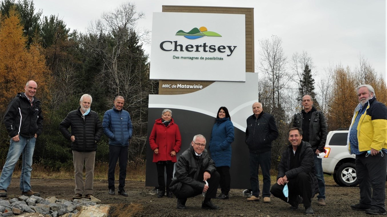 Chertsey inaugure ses enseignes de Bienvenue