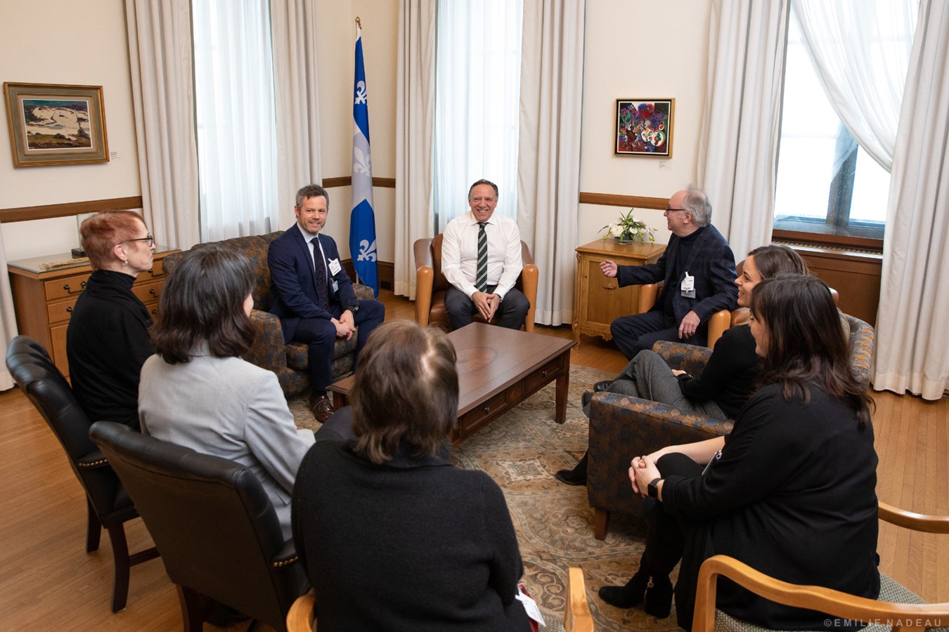 François Legault, premier ministre du Québec et député de L'Assomption, en compagnie de l’équipe de la Corporation Hector-Charland.