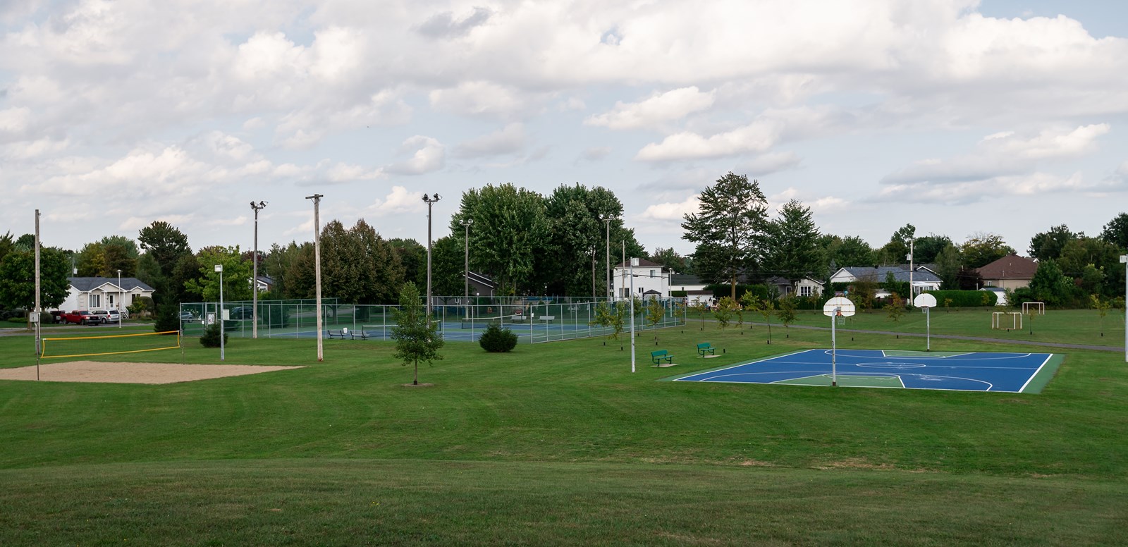 L’aménagement paysager et des sentiers du parc Réal-Laurin seront complétés dans les prochains jours.