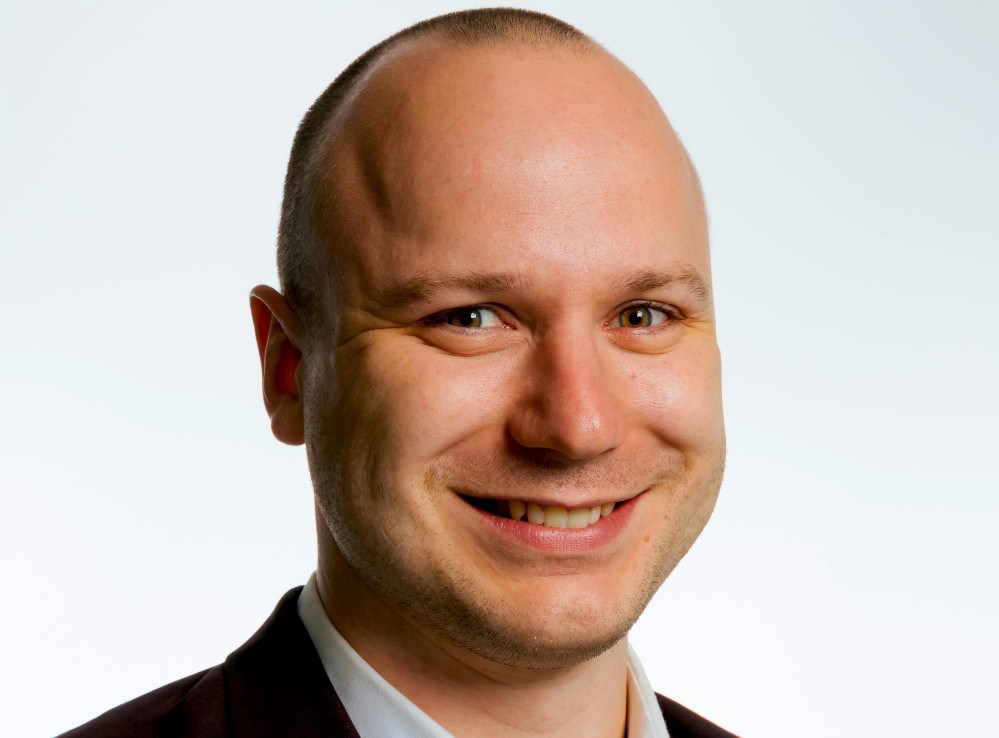Xavier Roy prendra ses fonctions le 1er juillet. Cette année, il termine un MBA à l'Université d'Oxford en Angleterre, pour lequel il a été le premier lauréat de la bourse Saïd Business School/HEC Montréal.