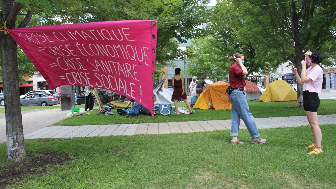 Camp d’occupation de militants écologistes à Place Bourget