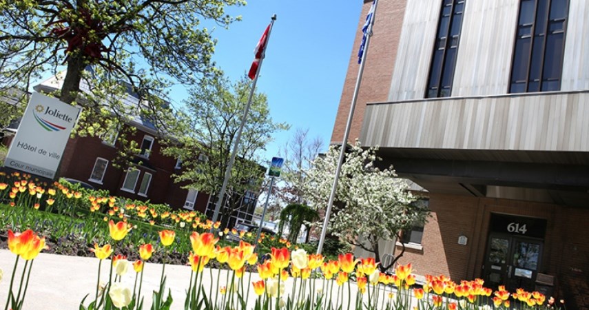 L'hôtel de Ville de Joliette rouvre partiellement demain