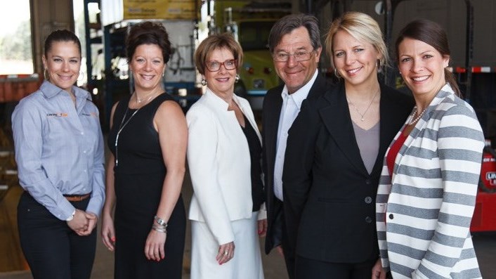 Marjorie Thuot, Caroline Thuot, Jacinte Mailhot, Marcel Thuot, Marilène Thuot et Andrée-Anne Thuot
