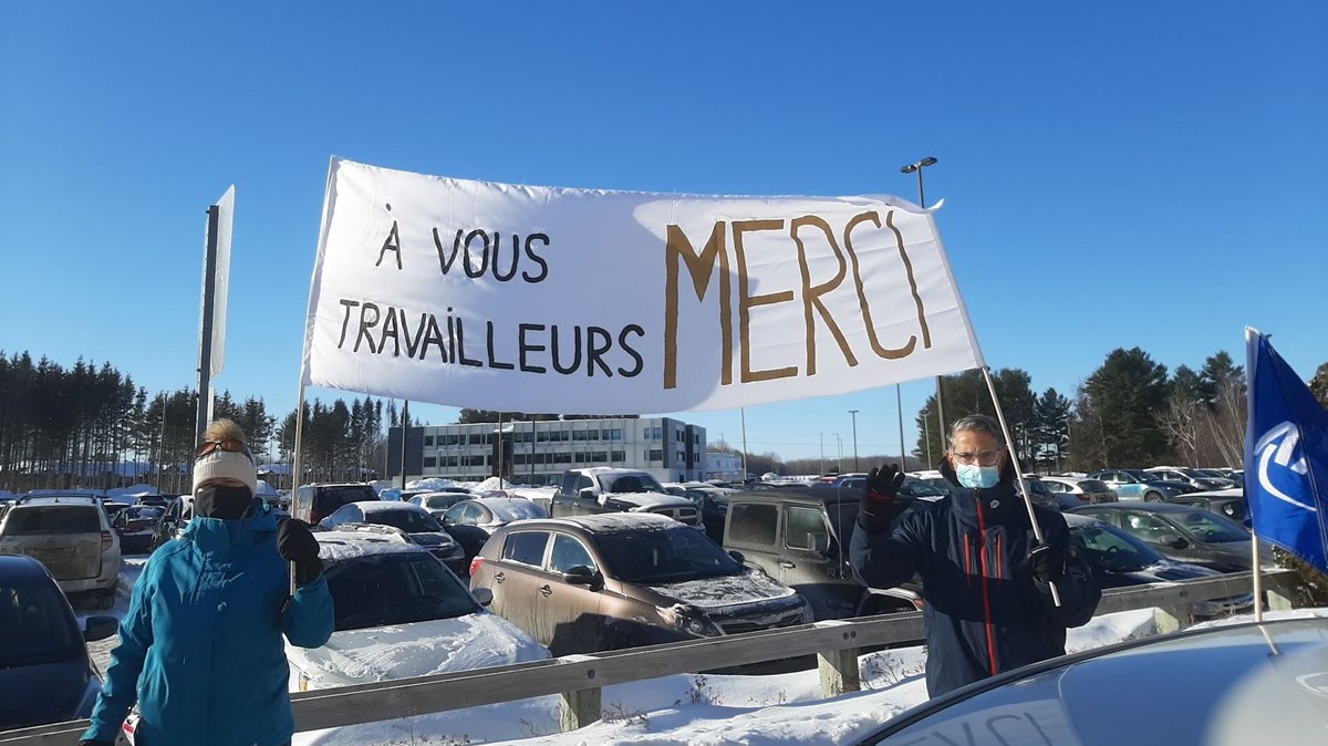 Cortège de reconnaissances pour les travailleurs de la santé
