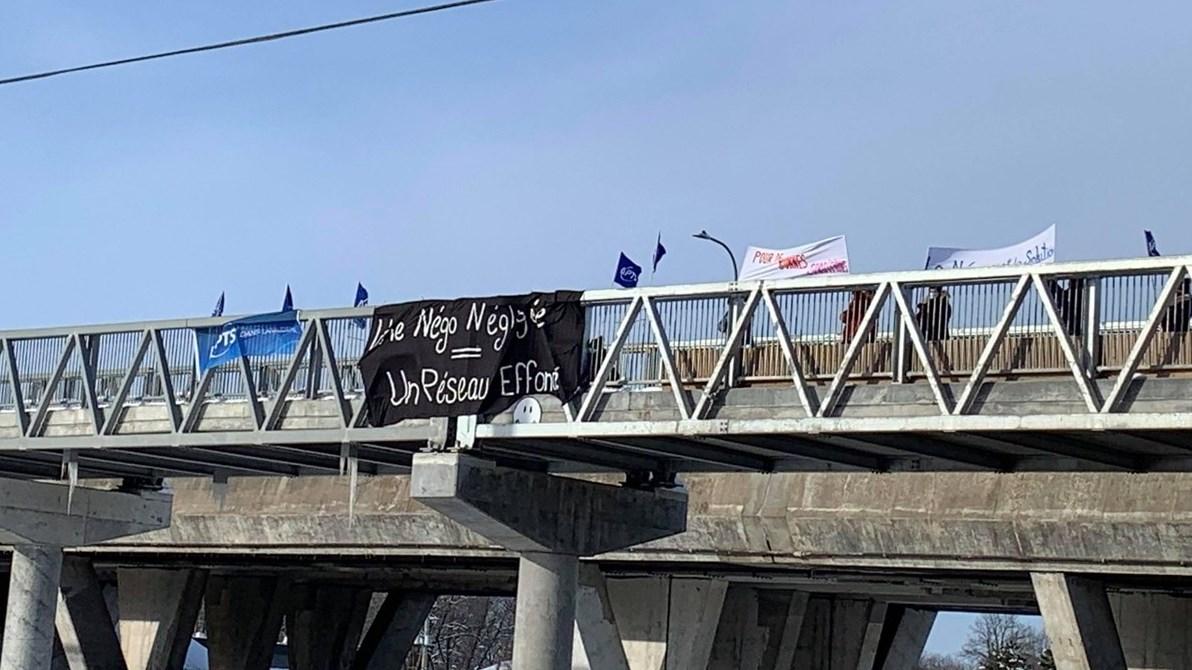 Action surprise de l’APTS à Repentigny